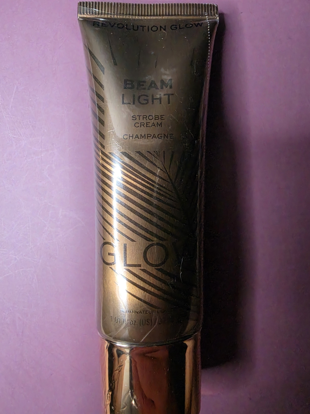 Revolution Glow Beam Light Strobe Cream - Champagne (Gold)